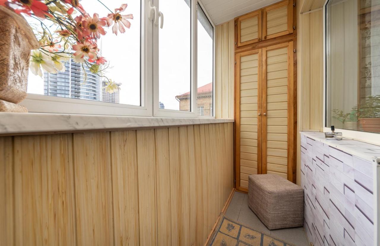 קייב 1 Bedroom Apart Near Metro Pecherska מראה חיצוני תמונה