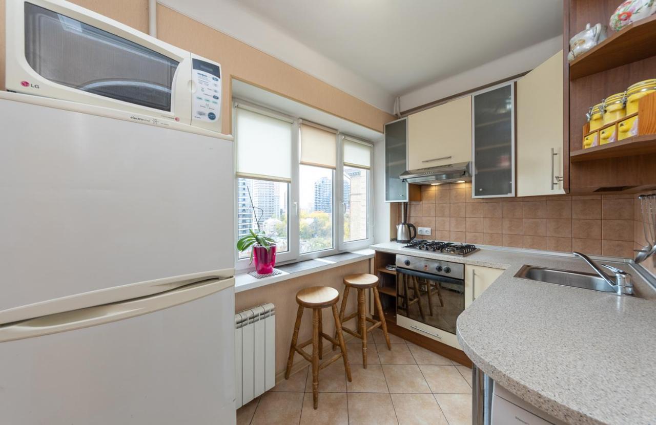 קייב 1 Bedroom Apart Near Metro Pecherska מראה חיצוני תמונה